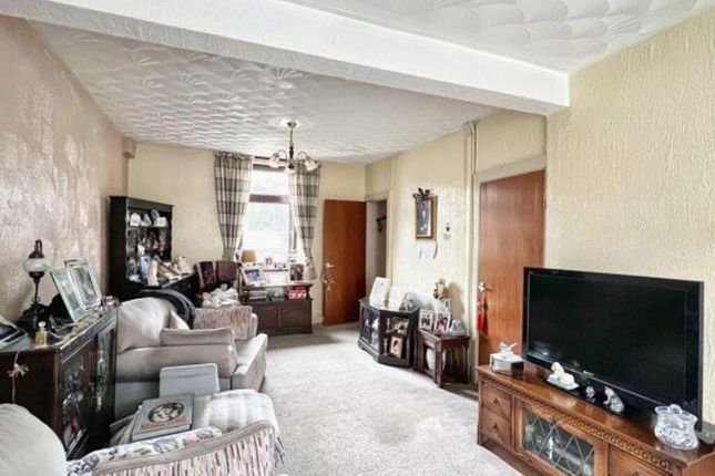 26 Oakfield Terrace, Bridgend photo 3