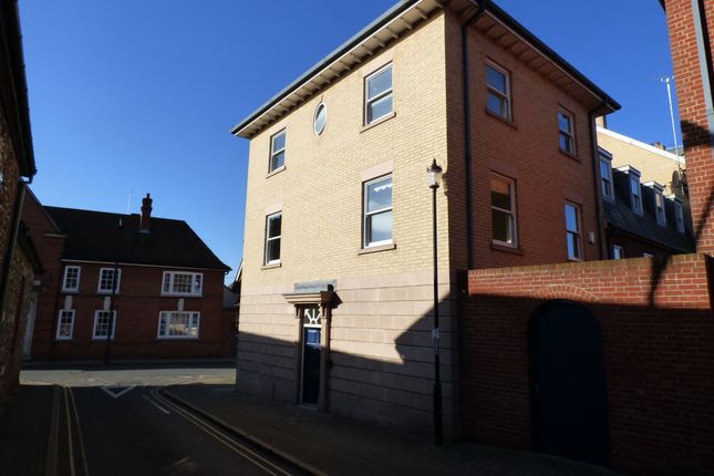Town house to rent in Bridewell Lane, Bury St. Edmunds
