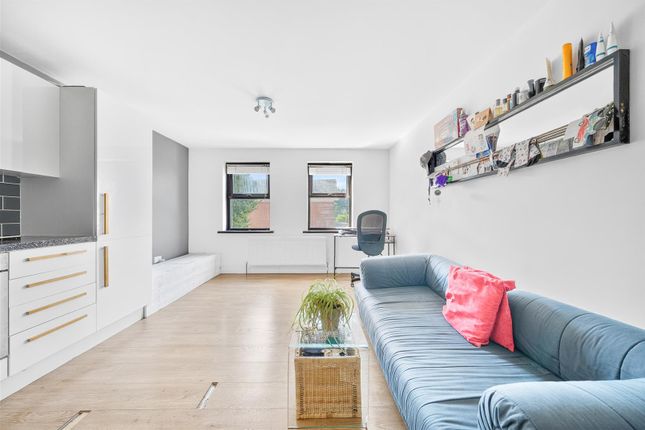 95, Clarence Road, London photo 4