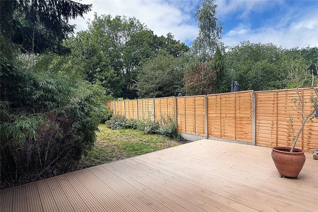 21, Oakfield Gardens, Kent photo 2