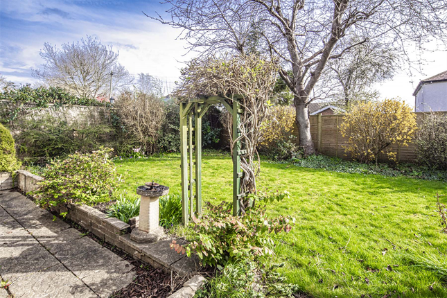 14 Lockstile Way, Goring on Thames photo 3