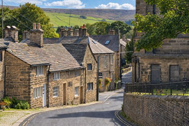 32 Church Street South, Glossop photo 2