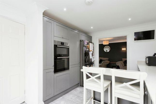 11, Brookview, Crawley photo 4