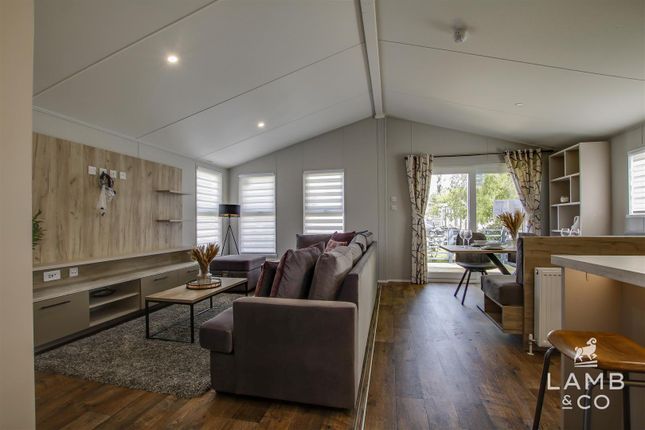 Willerby Mapleton, Leisure Glades Park, Clacton-On-Sea photo 2