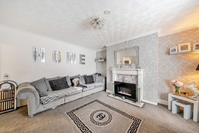 12A,, Pier Road, Gravesend photo 2
