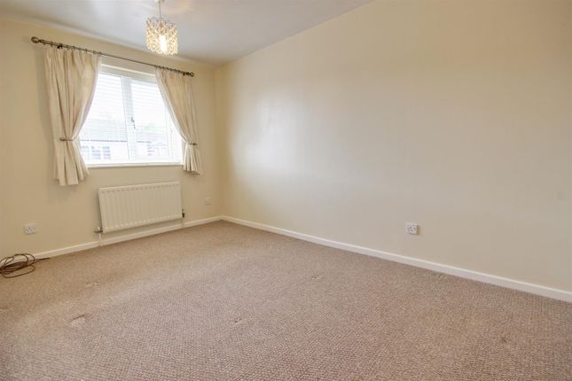 17, Holgate Close, Beverley photo 4