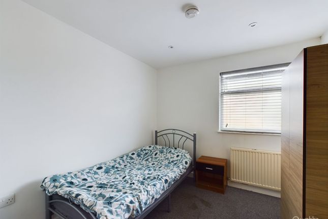 End terrace house for sale in The Lindens, New Addington, Croydon