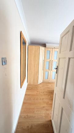 Rowan Avenue, Hove photo 3