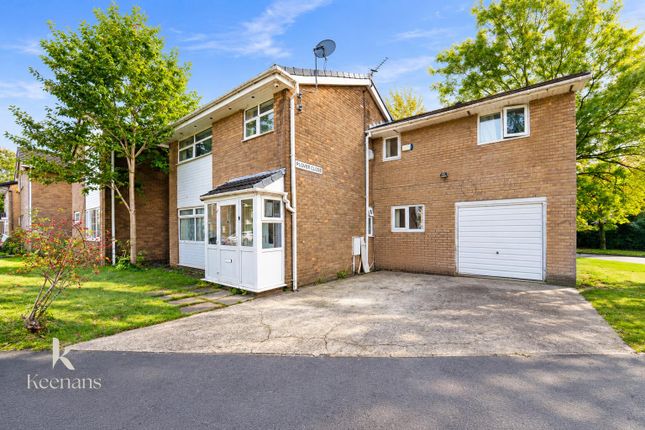 4-bed detached on Plover Close, Rochdale, £450,000
