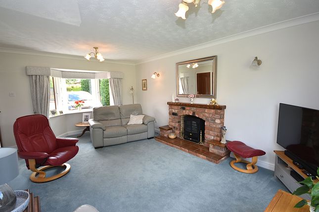 10 Farmfield Drive, Macclesfield photo 4
