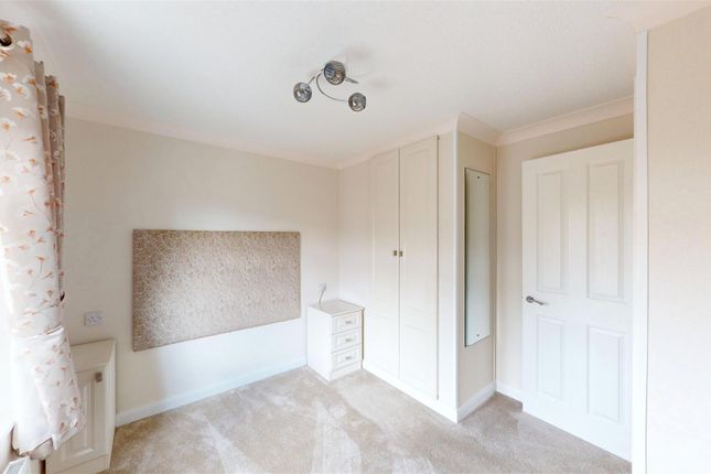 29, Pont Pentre Park, Pontypridd photo 4