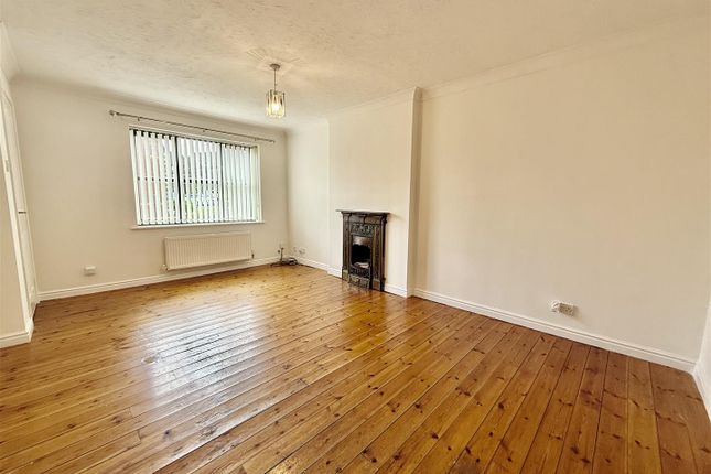 15, St. Godrics Drive, Houghton Le Spring photo 2