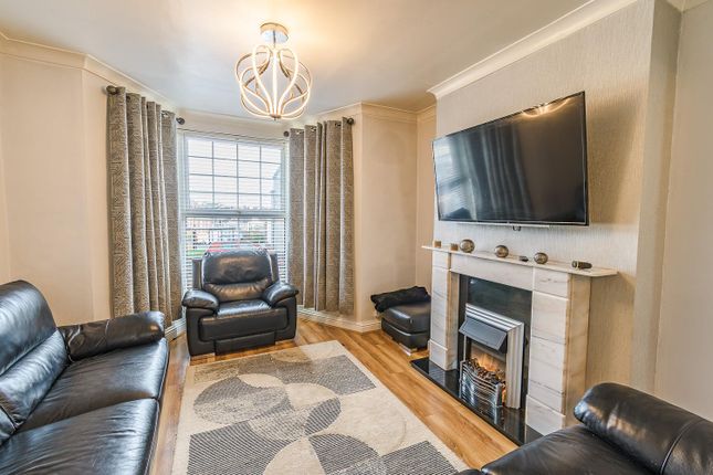7, Courtenay Road, Barry photo 2