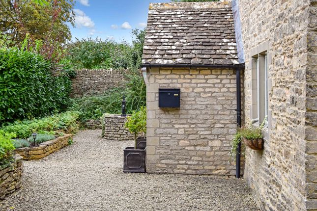 Cottage for sale in Ampney Crucis, Cirencester