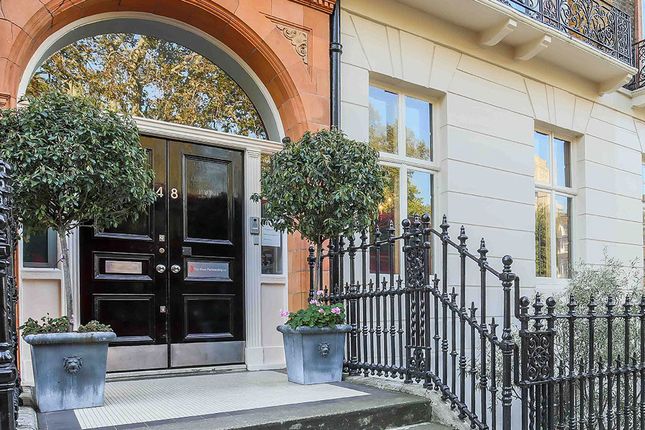 Office to let in Russell Square, London