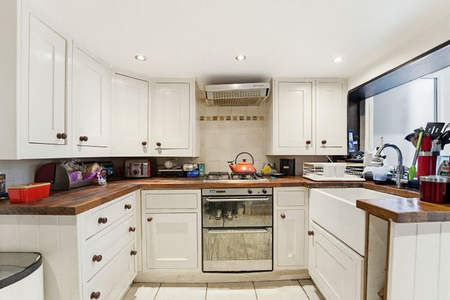 5 Meadow View Cottages, School Lane, Shepperton photo 3