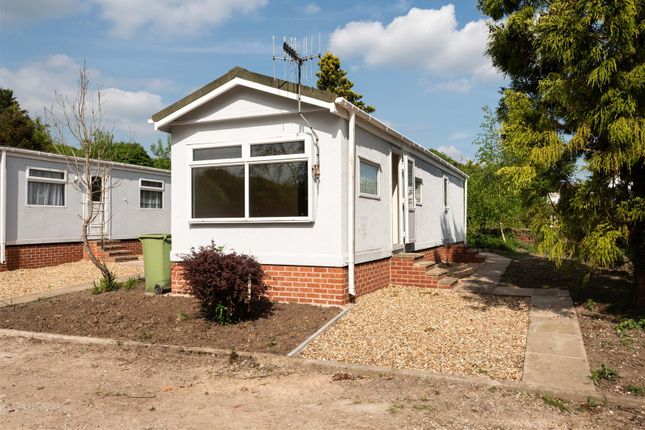Thumbnail Property to rent in Sutton Lane, Sutton Scarsdale, Chesterfield