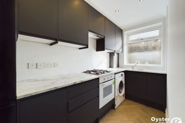 Thumbnail Flat to rent in Clements Road, London