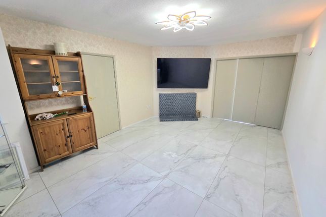 Wellesbourne Drive, Glenfield photo 2