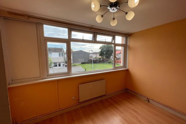 30, Wivenhoe Road, Barking photo 5