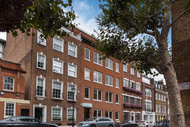 Office to let in Catherine Place, London