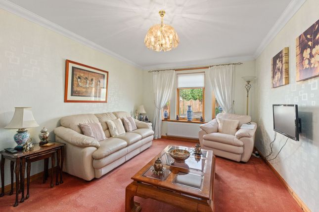 11 Glenshee, Whitburn photo 3