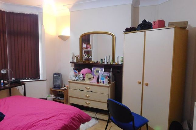 Rolleston Drive, Nottingham photo 5