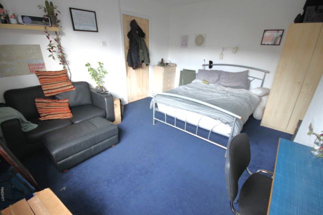 8, Hessle Road, Leeds photo 3