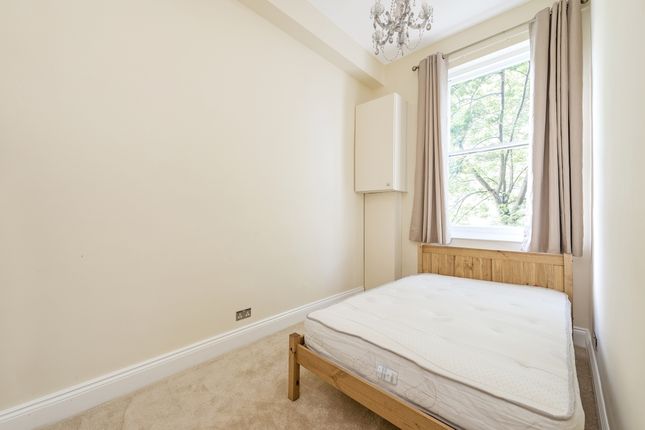 Flat to rent in Holland Road, London