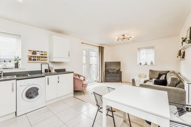 85, Rhodfa Crughywel, Cardiff photo 4