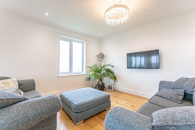 Flat for sale in Holyrood, Park Drive, Blundellsands, Liverpool