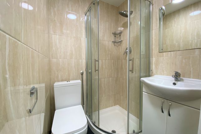 Copy flat 2, 38, Hartington Road, West Ealing photo 3