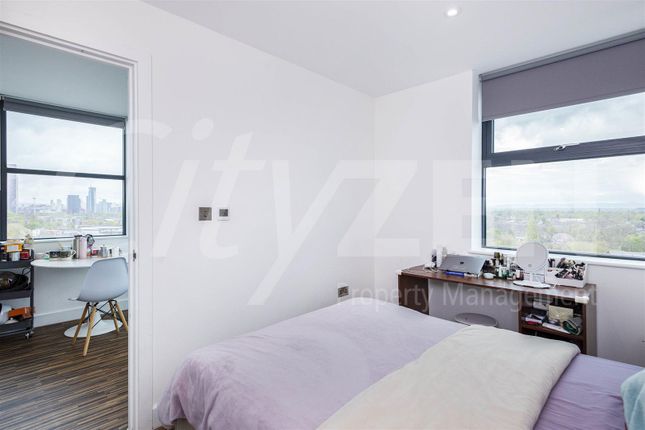 Flat to rent in Chester Road, Old Trafford, Manchester
