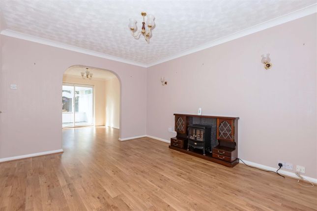 3, Denton Close, Goring-By-Sea, Worthing photo 3