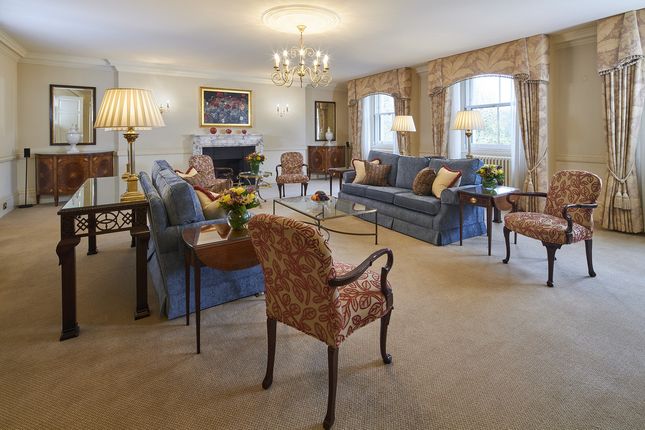 3-bed flat on Flat Apt 12, 2-4, Hyde Park Gate, London, £41,167/mo