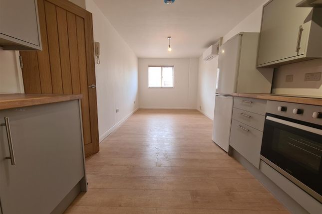 Thumbnail Flat to rent in 10 Morleys Place, High Street, Sawston