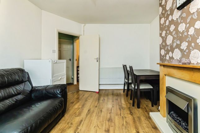 217, Coulsdon Road, Surrey photo 4