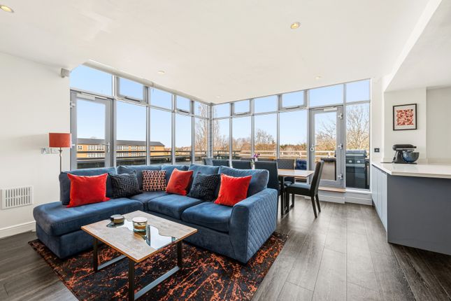 2-bed flat on Flat 5, St. Marks Heights, 2, Lamberts Road, Surbiton, £550,000