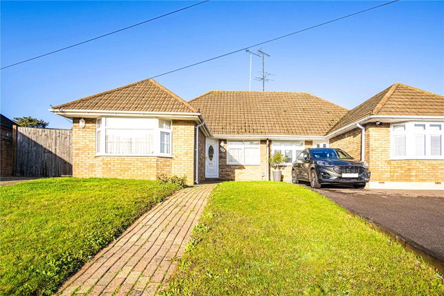 2-bed bungalow on 25, Holmwood Close, Central Bedfordshire, £350,000