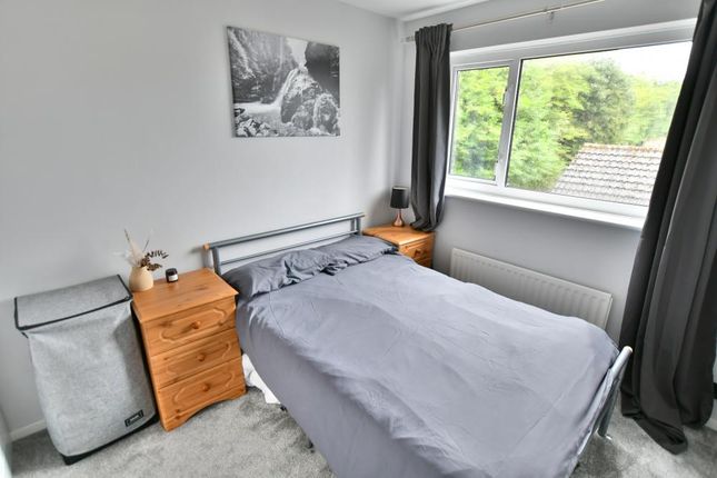 70, Coventry Close, Corfe Mullen photo 3