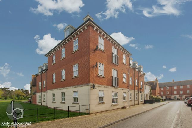 Flat for sale in Chariot Drive, Colchester