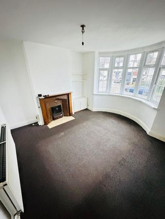 32 Gervase Drive, Dudley photo 3