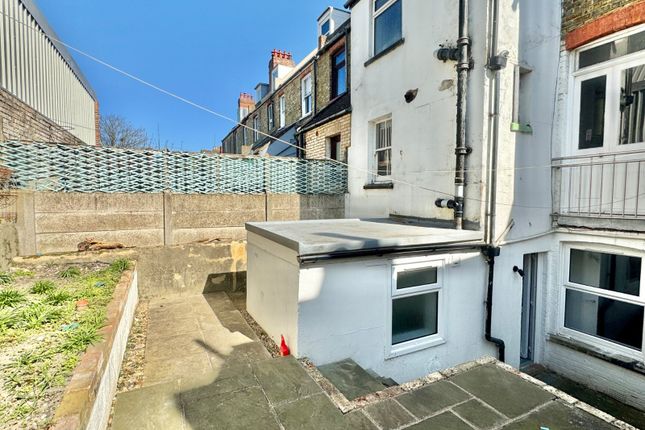 15a, Bradstone Avenue, Folkestone photo 2