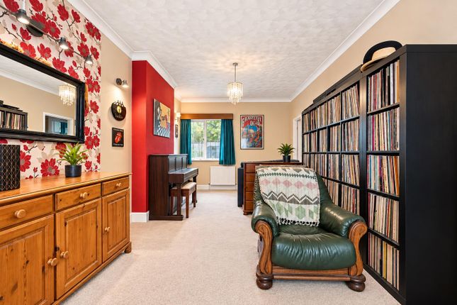 5, Furzeham Road, West Drayton photo 4