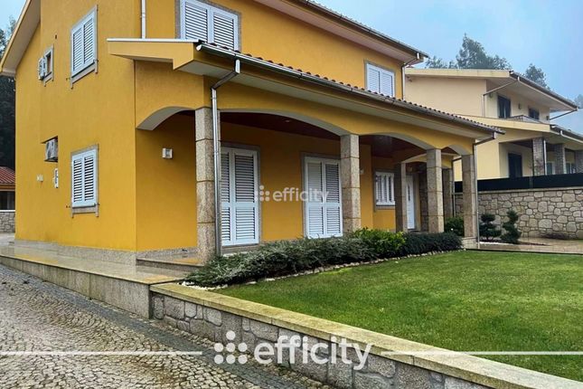 Villa for sale in 4540 Arouca, Portugal