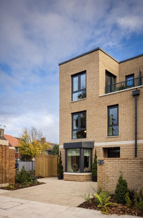 Twickhenam Square, Egerton Road, Twickenham photo 2