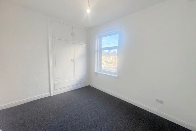 Holmsley Street, Burnley photo 5