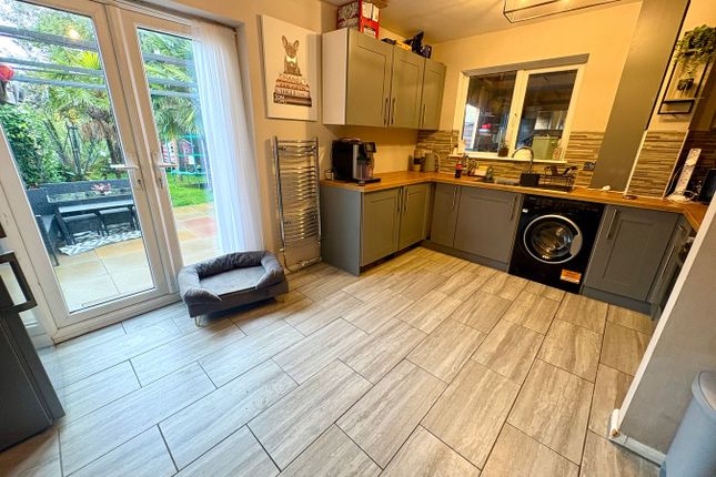 Brosdale Drive, Hinckley photo 3