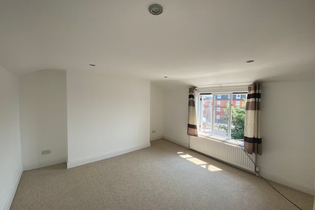 Thumbnail Flat to rent in Carlton Crescent, Southampton