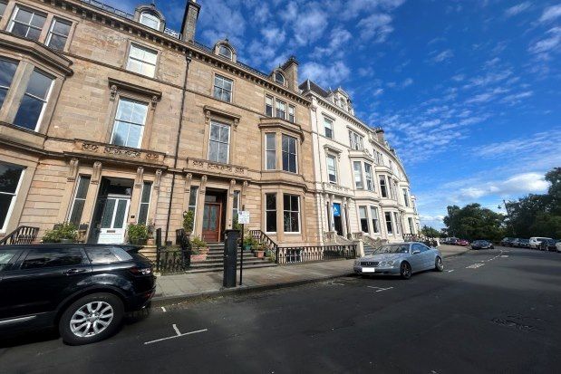 Flat to rent in 2/2 Park Terrace, Glasgow